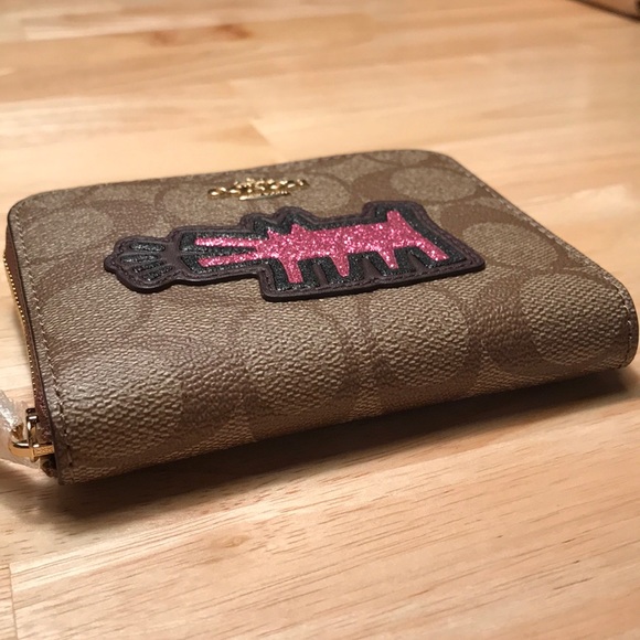 COACH KEITH HARING PINK DOG ZIP AROUND WALLET - Picture 2 of 7